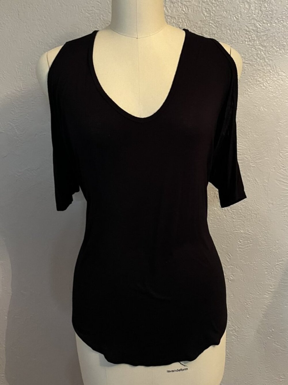 Aiden Y Black Rayon Cold Shoulder 1/2 Sleeve Scoop Neck Draped Top Large